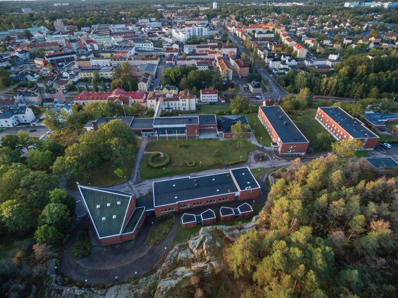 Logi Tuppen, Vandrarhem - Oskarshamns Folkhoegskola Exterior photo